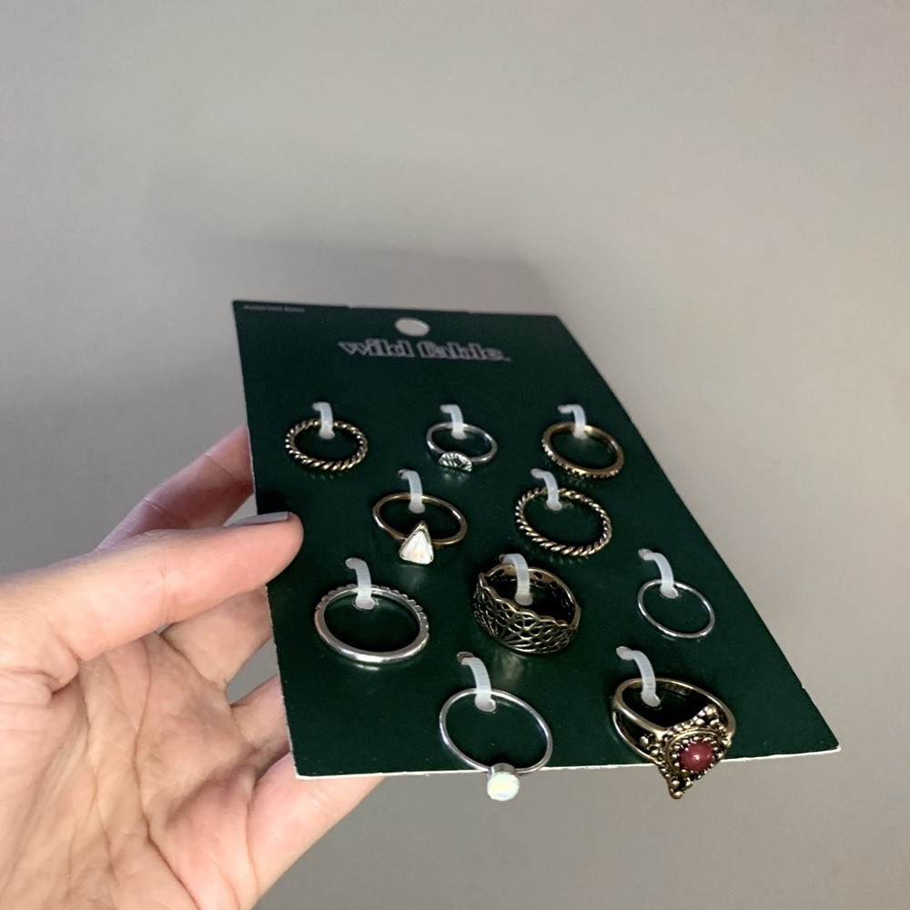 10 piece ring set - Picture 2 of 2